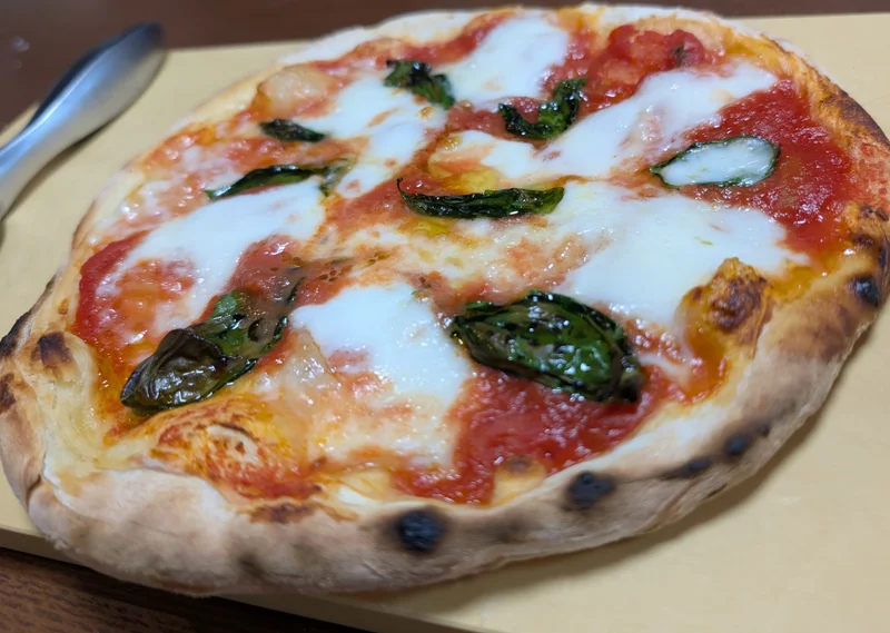 alt:マルゲリータが焼けました size:400